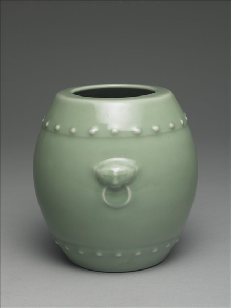 青瓷獸耳暗環鼓式罐