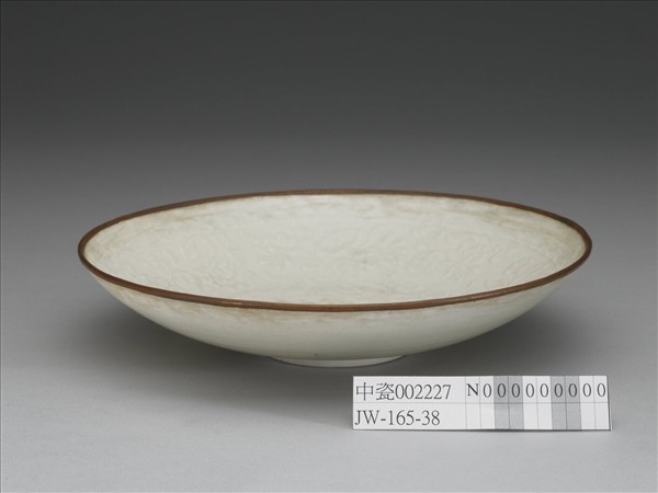 白瓷印花花卉紋盤