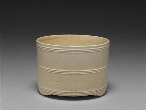 臨川窯 白瓷弦紋香爐