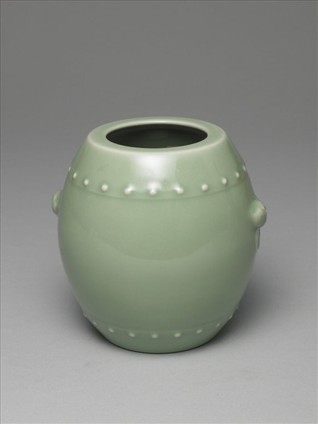 青瓷獸耳暗環鼓式罐