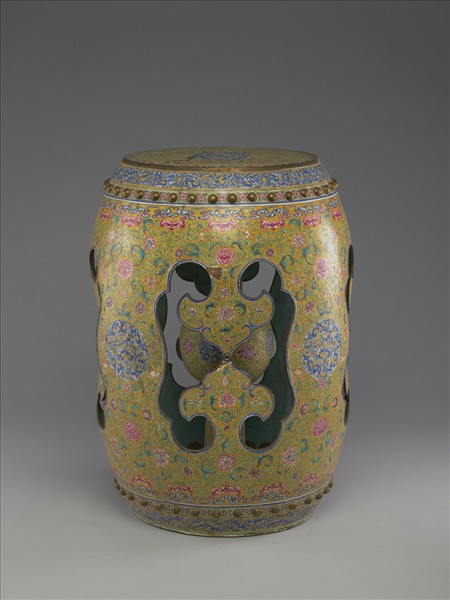 銅胎畫琺瑯黃地花草紋坐墩