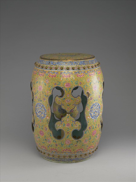 銅胎畫琺瑯黃地花草紋坐墩