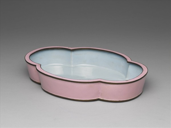 銅胎畫琺瑯海棠式花盆