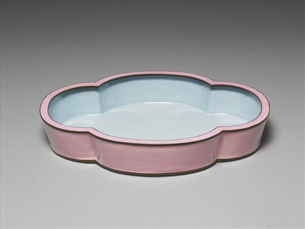 銅胎畫琺瑯海棠式花盆