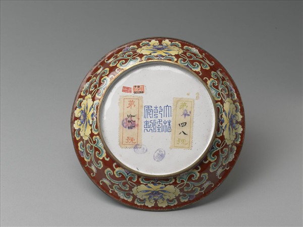 銅胎畫琺瑯紅地花卉紋盤