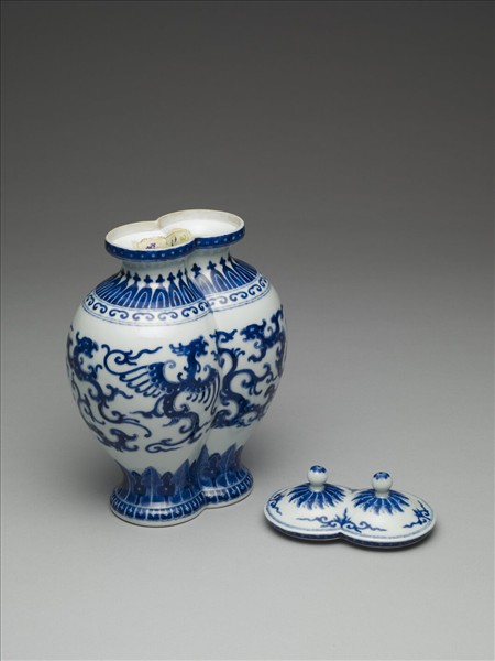 青花龍鳳紋雙連蓋罐