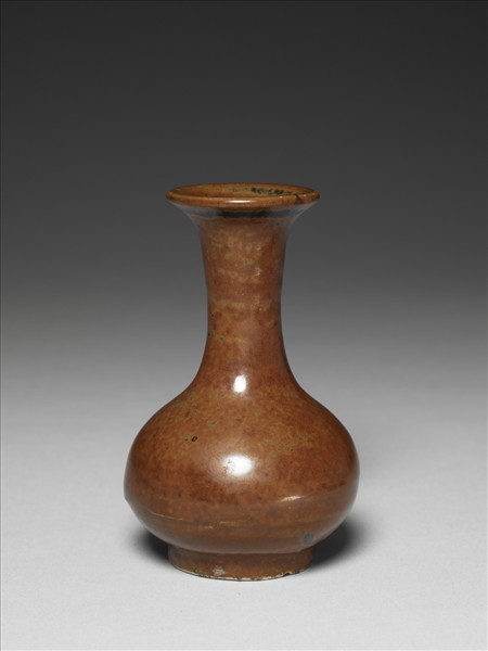 褐釉瓶
