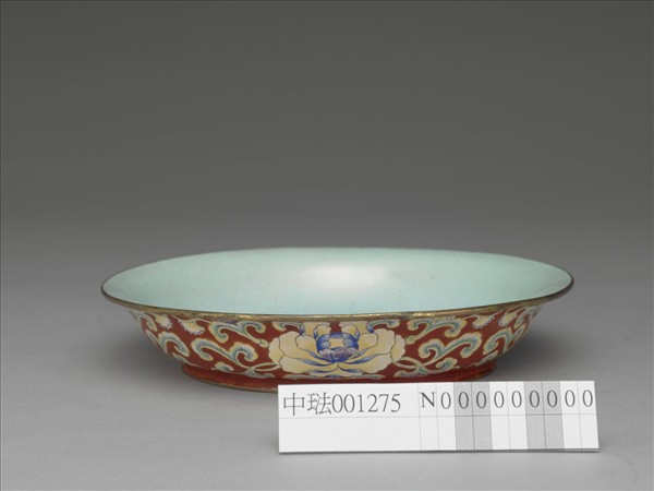 銅胎畫琺瑯紅地花卉紋盤