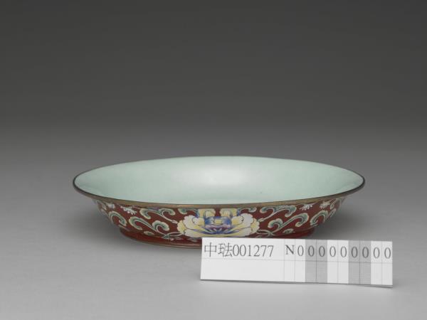 銅胎畫琺瑯紅地花卉紋盤