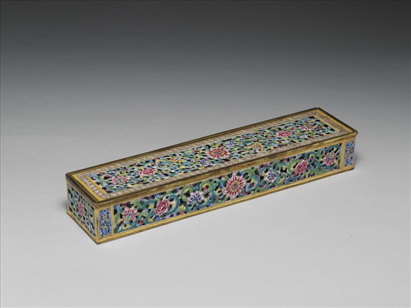 銅胎畫琺瑯鏤空番蓮紋長方香薰