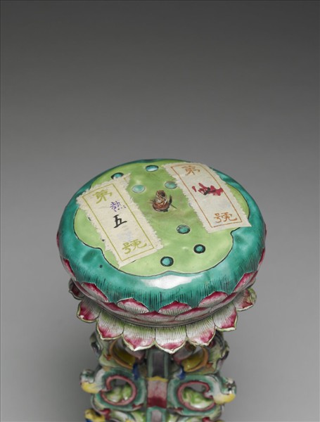 銅胎畫琺瑯五彩八寶（寶幢）