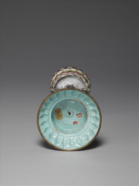 銅胎畫琺瑯五彩八寶（盤長）