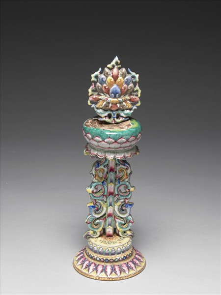 銅胎畫琺瑯五彩八寶（蓮花）