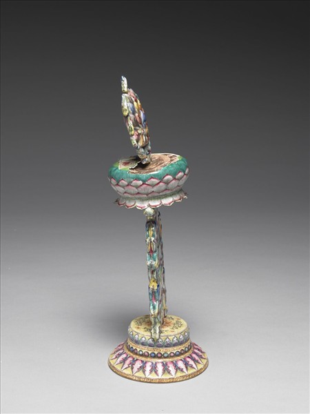 銅胎畫琺瑯五彩八寶（蓮花）