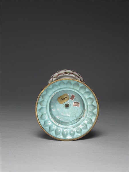 銅胎畫琺瑯五彩八寶（蓮花）