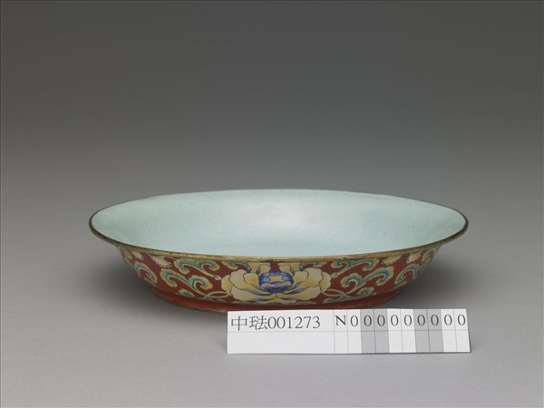 銅胎畫琺瑯紅地花卉紋盤