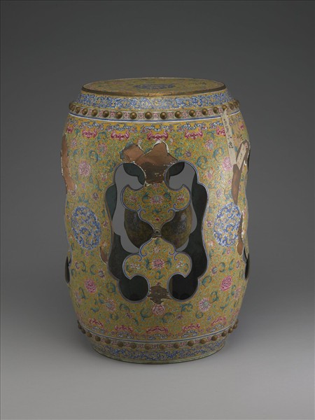 銅胎畫琺瑯黃地花草紋坐墩