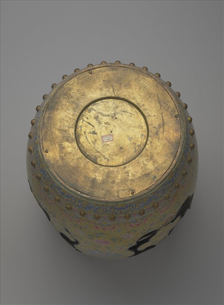 銅胎畫琺瑯黃地花草紋坐墩