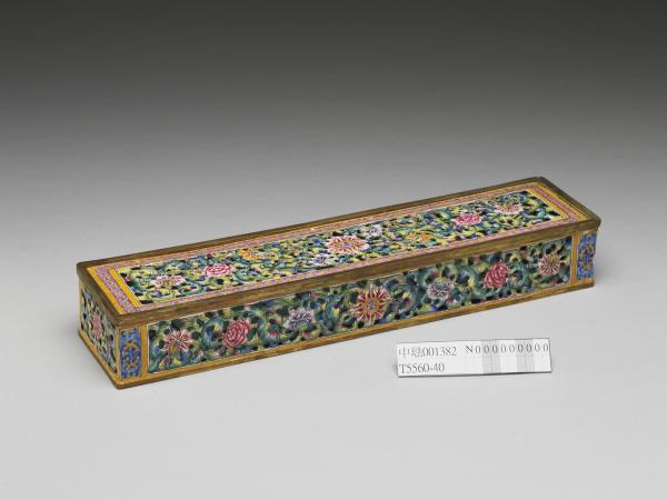 銅胎畫琺瑯番蓮紋爐