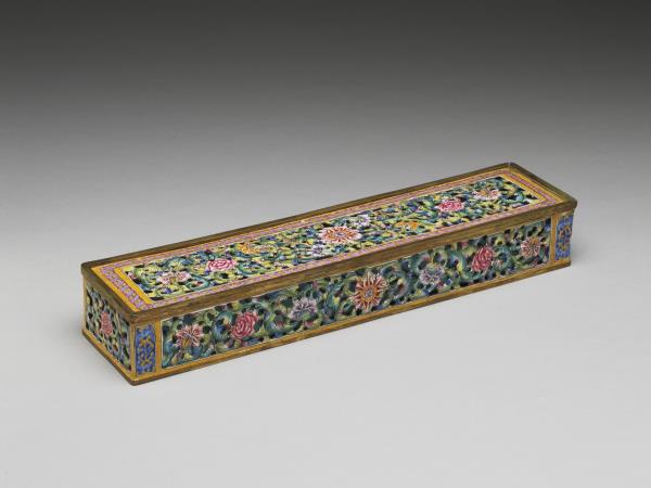 銅胎畫琺瑯番蓮紋爐