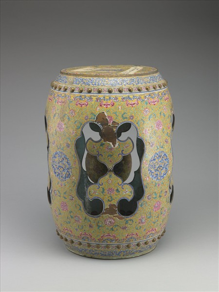 銅胎畫琺瑯黃地花草紋坐墩