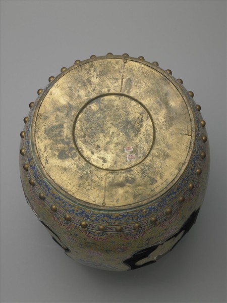 銅胎畫琺瑯黃地花草紋坐墩