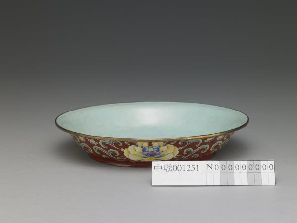 銅胎畫琺瑯紅地花卉紋盤