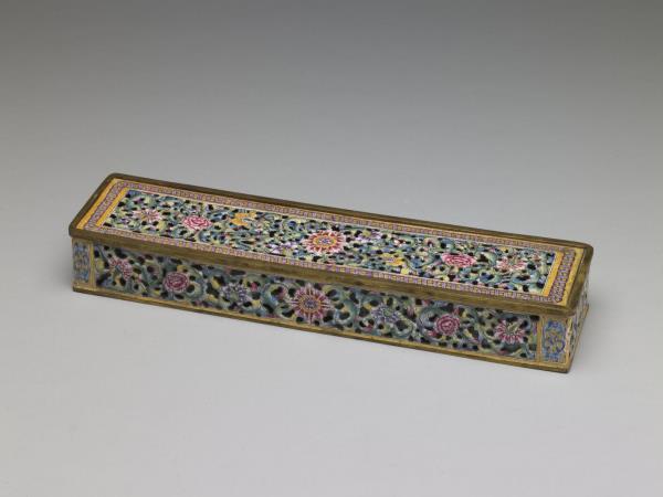 銅胎畫琺瑯番蓮紋爐