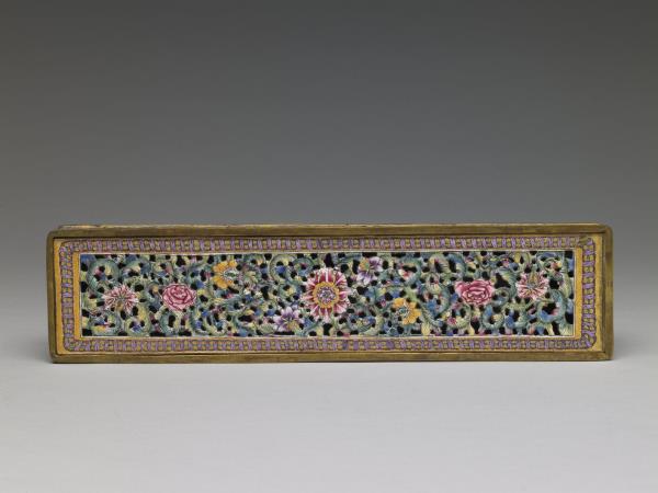 銅胎畫琺瑯番蓮紋爐