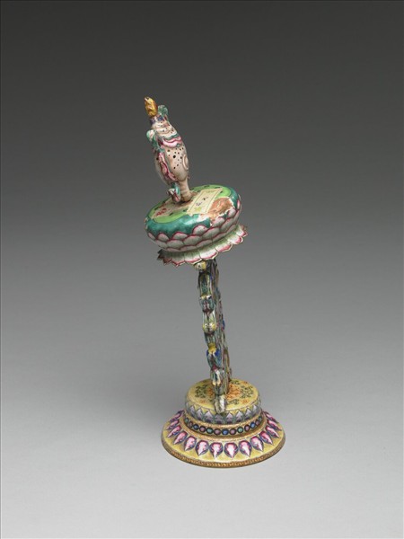 銅胎畫琺瑯五彩八寶（法螺）