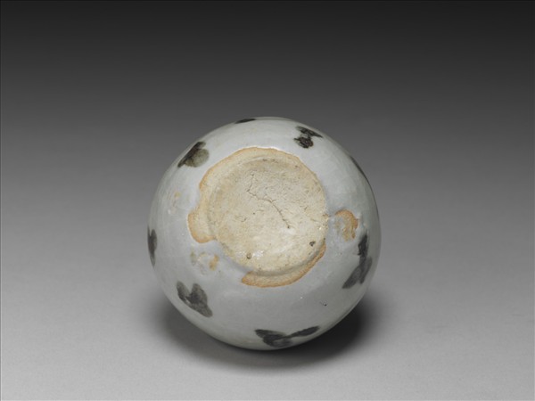 青白瓷褐斑雙耳罐