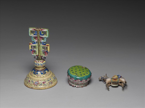 銅胎畫琺瑯五彩七政寶（寶馬）