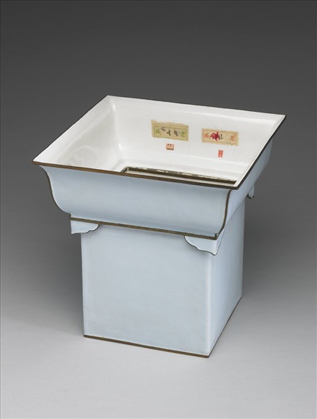 銅胎畫琺瑯方花盆