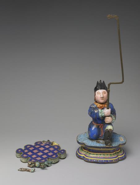 銅胎畫琺瑯番人八寶（盤長）