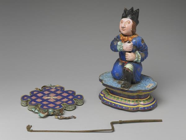 銅胎畫琺瑯番人八寶（盤長）