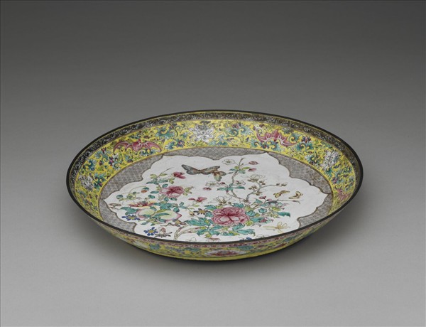 銅胎畫琺瑯黃地開光花卉盤