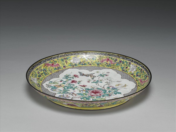 銅胎畫琺瑯黃地開光花卉盤