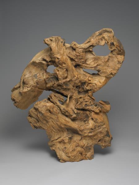 木雕公孫大娘舞劍器