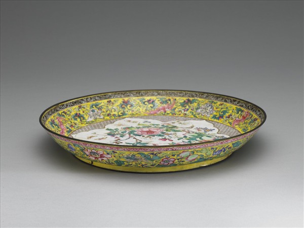 銅胎畫琺瑯黃地開光花卉盤