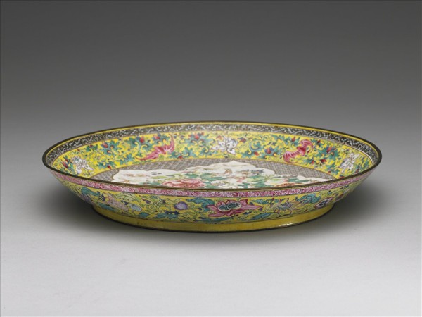 銅胎畫琺瑯黃地開光花卉盤