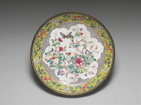 銅胎畫琺瑯黃地開光花卉盤