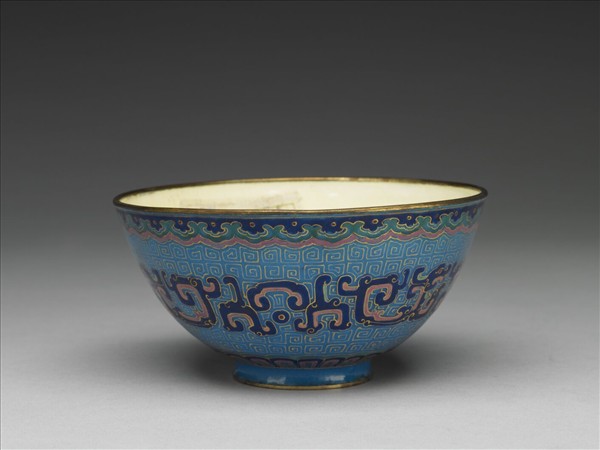 銅胎畫琺瑯龍紋碗