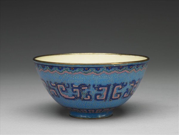 銅胎畫琺瑯龍紋碗