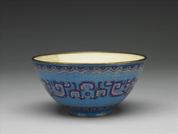 銅胎畫琺瑯龍紋碗