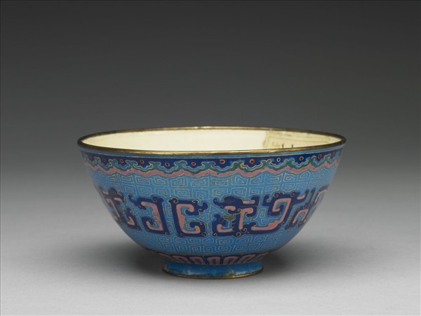 銅胎畫琺瑯龍紋碗