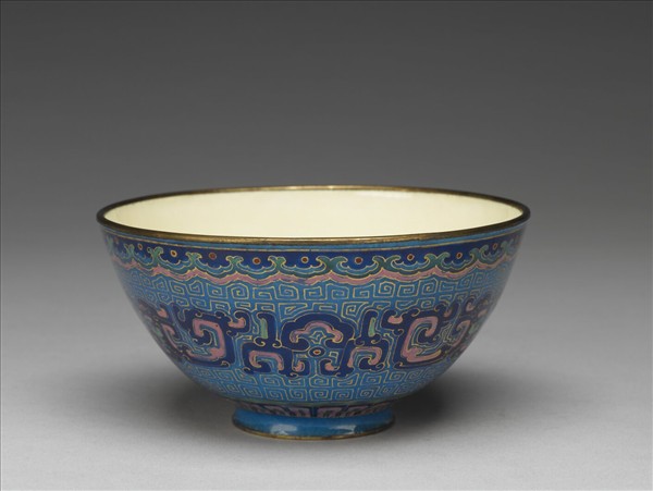 銅胎畫琺瑯龍紋碗