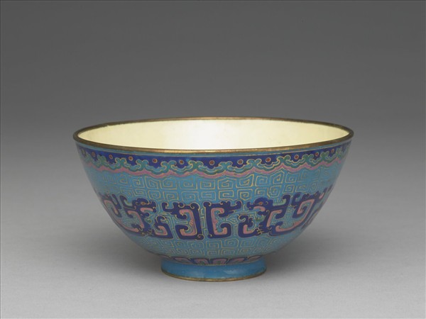 銅胎畫琺瑯龍紋碗