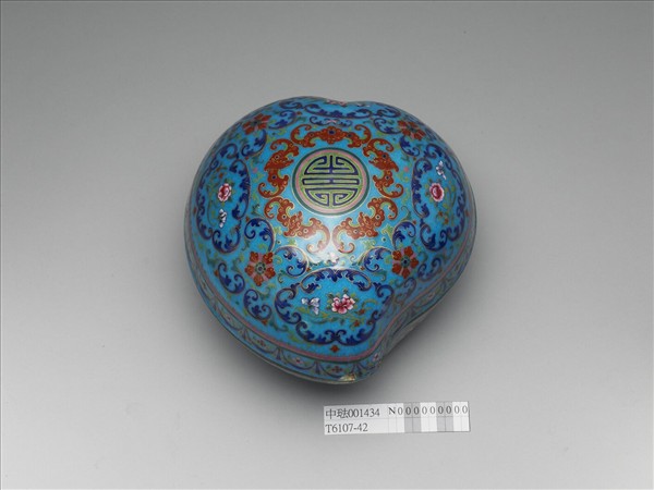 銅胎畫琺瑯桃式盒