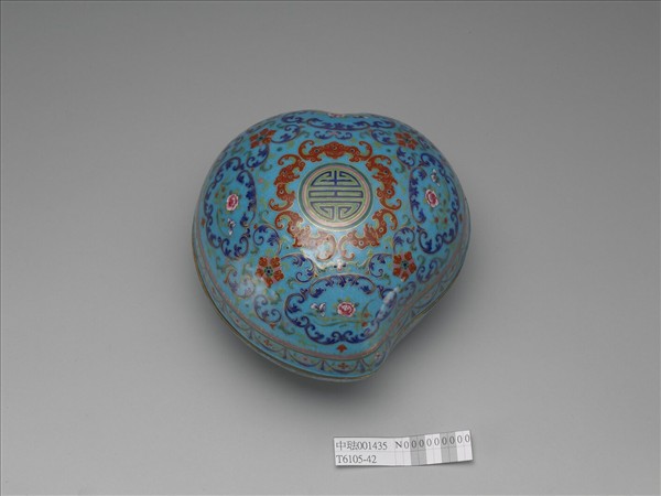 銅胎畫琺瑯桃式盒