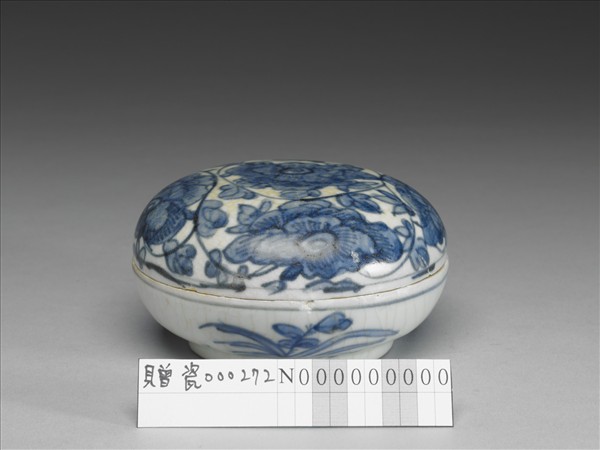 青花花卉紋盒